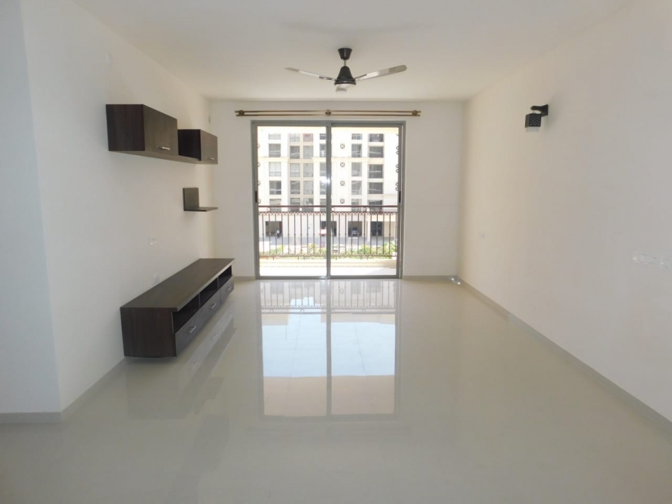 3 bhk flat for rent in hiranandani cypress, devanahalli